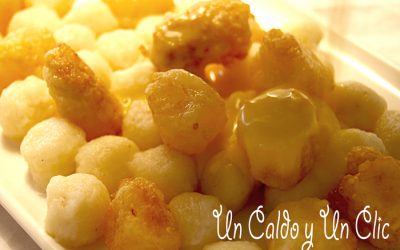 gnocchi de patatas y espárragos blancos con salsa de yema de huevo