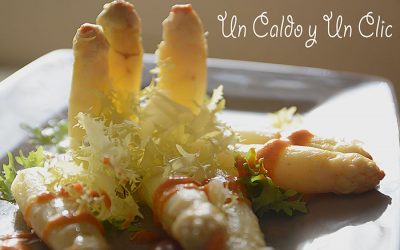 Ensalada y puntas de espárragos con romesco