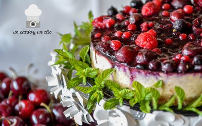 Tarta de queso y frutos del bosque